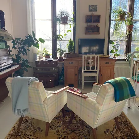 Apartmán Iloinen Taiteilijakoti *