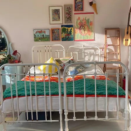 Iloinen Taiteilijakoti Åbo