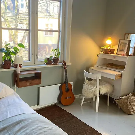 Iloinen Taiteilijakoti *